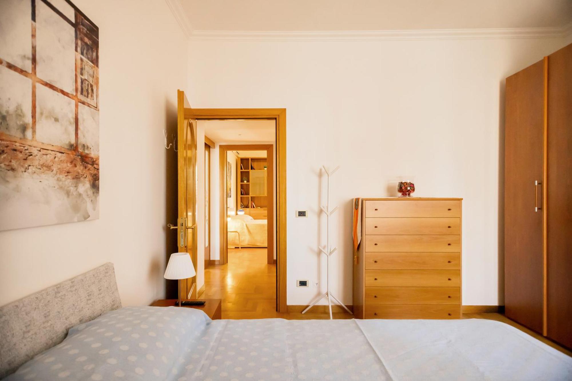 Live - Sampietrini Apartment