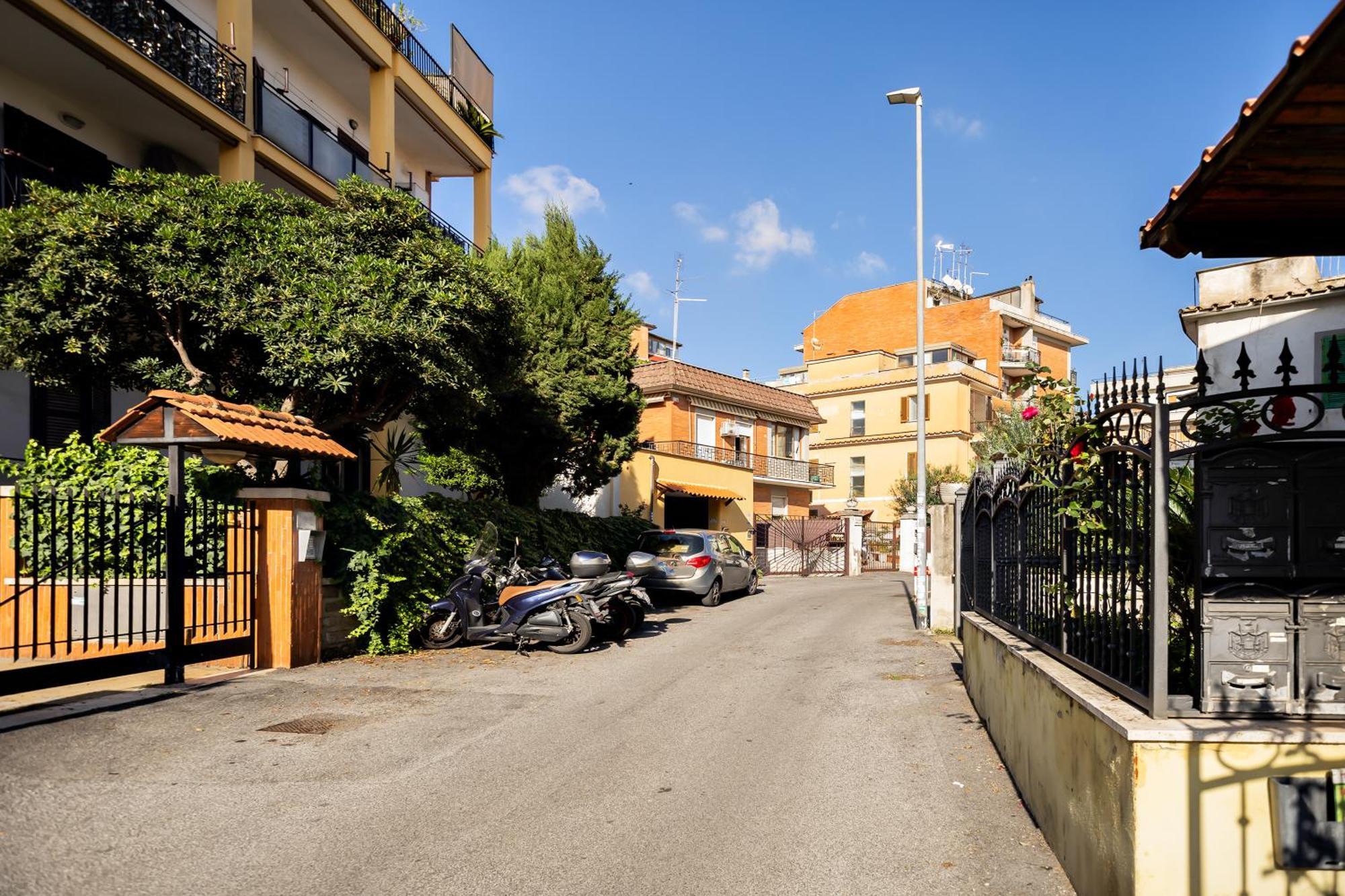 Apartment Live - Sampietrini *